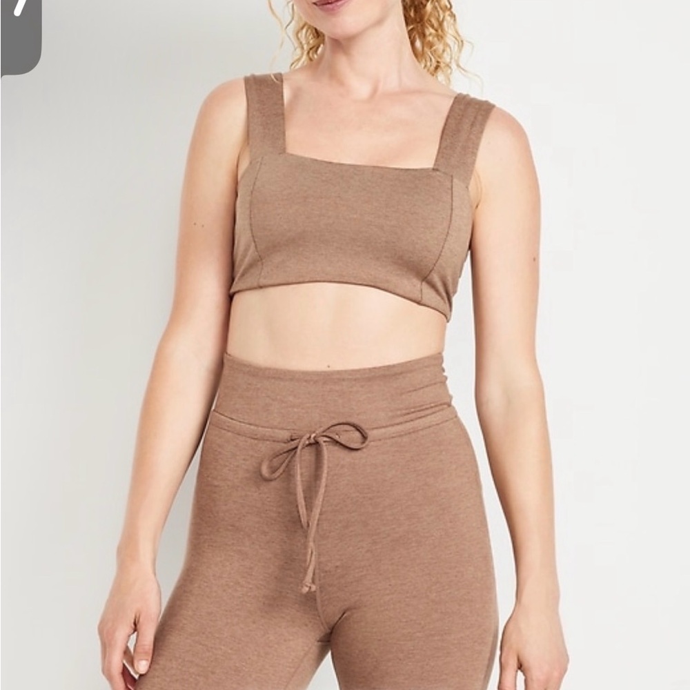Old Navy cloudCpmfy light support sport bra